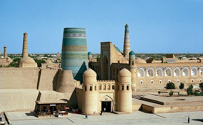 kalta-minaret